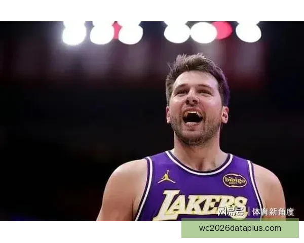 东契奇使用率高居联盟第一独行侠攻防体系为何持续陷入失衡困局